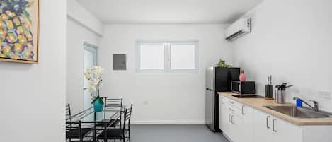 Kitchenette & dining area, Condado 3BR for 8