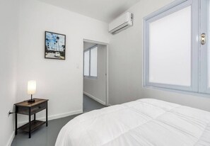 3 chambres, fer et planche à repasser, Wi-Fi gratuit, draps fournis
