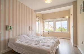 3 Schlafzimmer, Bügeleisen/Bügelbrett, Reisekinderbett, kostenloses WLAN