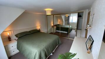 2 bedrooms, WiFi, bed sheets