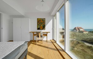 3 bedrooms, travel cot, free WiFi