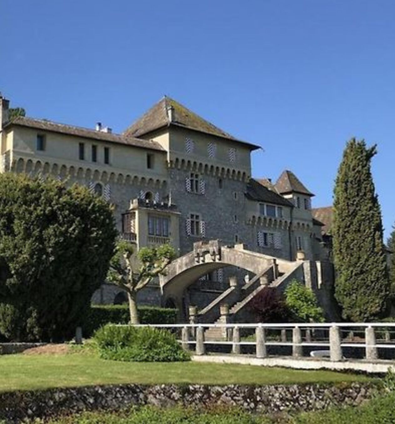 Cabana & Nuit de Château au bord du Lac Léman