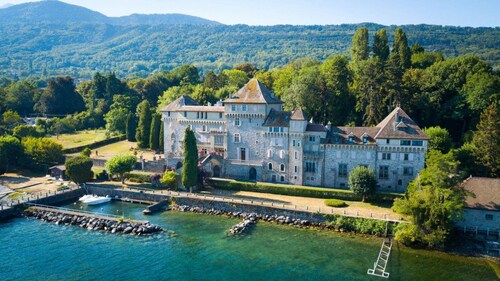 Cabana & Nuit de Château au bord du Lac Léman