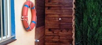 Cozy villa with large private pool and complete barbecue