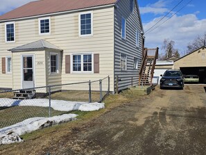 Exterior - Rustic historic vibe of Fairbanks #1 conveniently located around attractions. (Fairbanks)