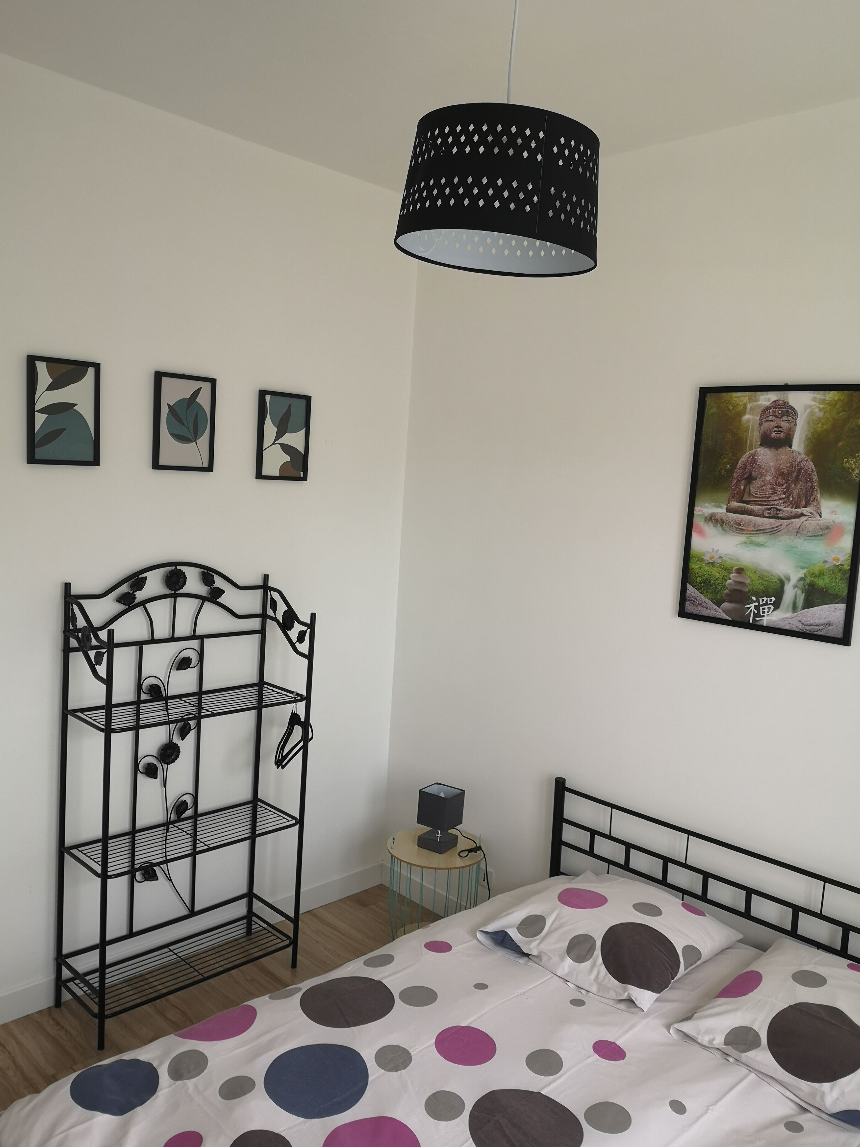 A location in the heart of the Pink Granite Coast, in Trégastel.