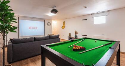 Spacious building - city center - sleeps 15