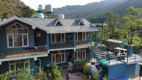 Riverdale Hills kasauli-Riverside Pool Party, Raindance, Bonfire, Trek,TT