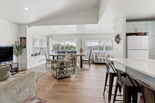 Smart TV, fireplace, books