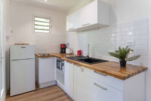 Réfrigérateur, plaque de cuisson