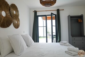 4 Schlafzimmer, Schreibtisch, Bügeleisen/Bügelbrett, Reisekinderbett