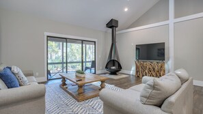 TV connectée, cheminée