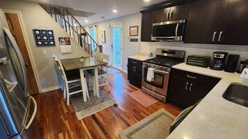 Townhome, 3 Bedrooms | Private kitchen | Fridge, oven, coffee/tea maker, toaster