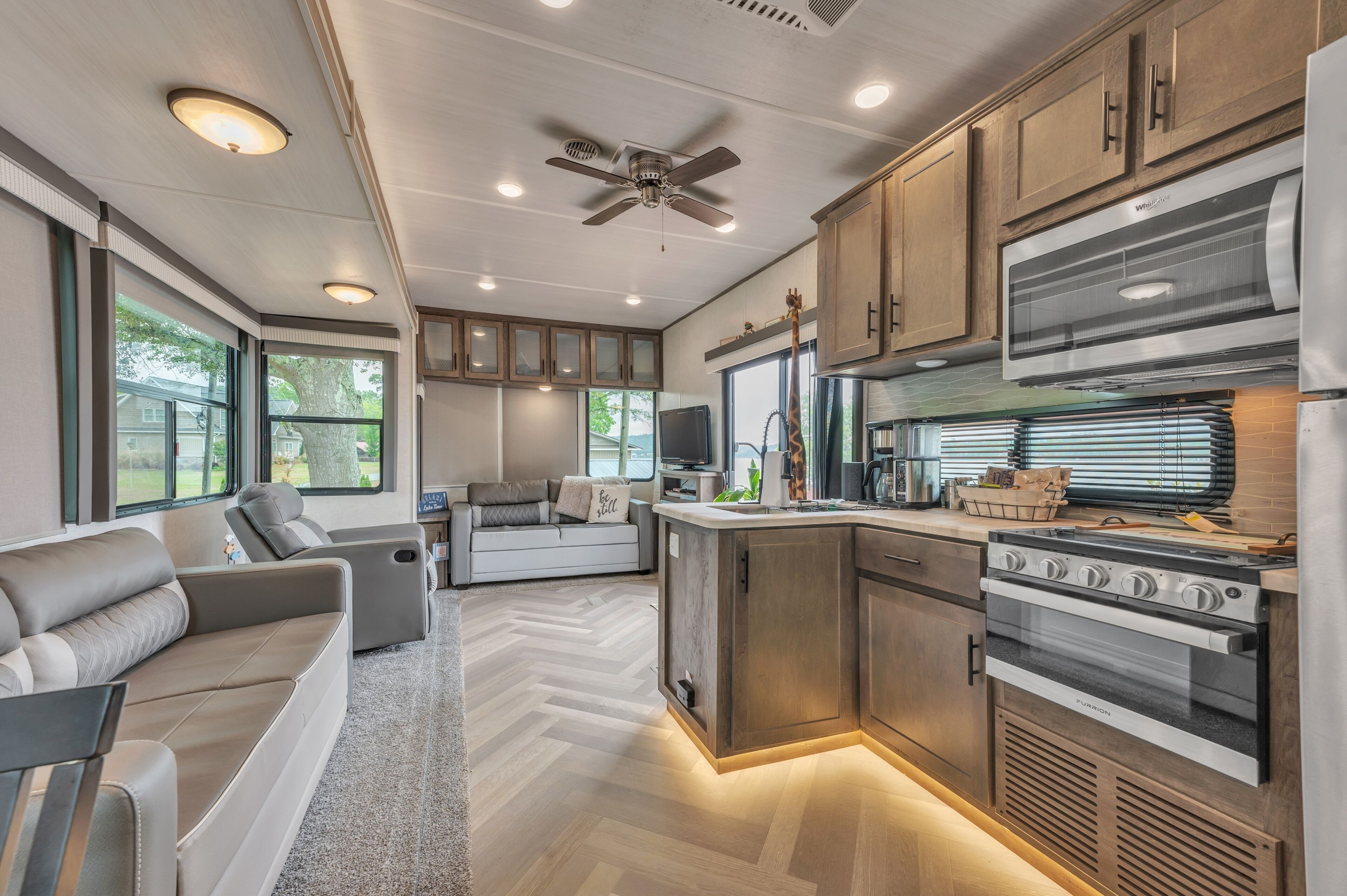 Lakeside Retreat On Neely Henry Lake 1 Bedroom Villa by Redawning