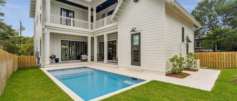 Piscine extérieure, piscine chauffée