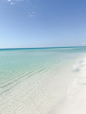 A beach with clear turquoise water and white sand. - La Vita Salata! private pool new, luxury home 30A Seagrove +golf cart (Santa Rosa Beach)