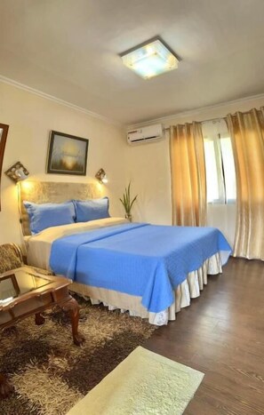 Minibar, fer et planche à repasser, Wi-Fi gratuit, draps fournis