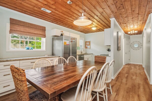 Dining - Wish Upon A Starfish: Ranch Home Just a Short Walk from Shops and Dining (Oak Island)