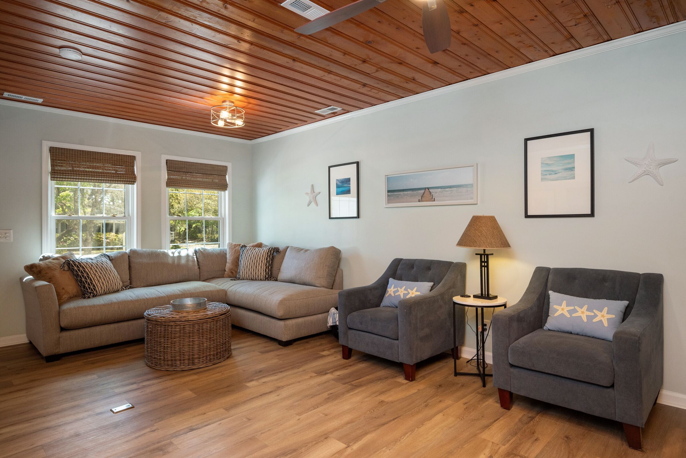 Wish Upon A Starfish: Ranch Home Just a Short Walk from Shops and Dining