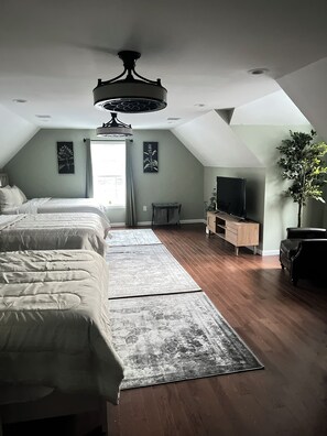 6 Schlafzimmer, Bügeleisen/Bügelbrett, Reisekinderbett, kostenloses WLAN