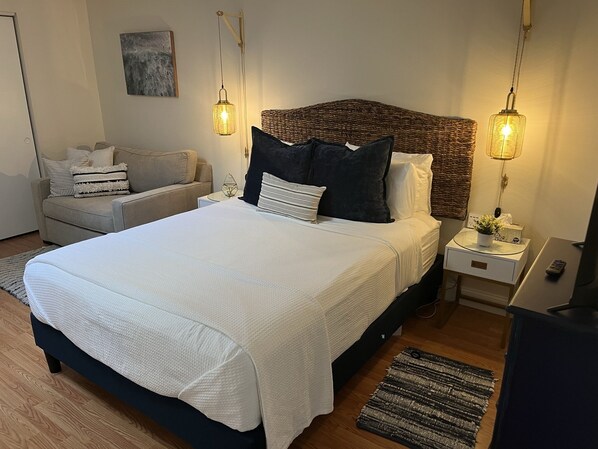 3 bedrooms, desk, free WiFi, bed sheets