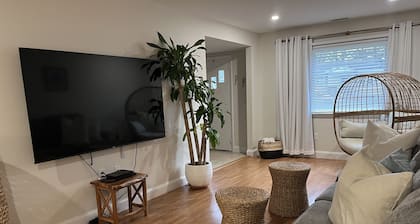 Pure Salt Villa. Lux. Pet Friendly. 3BR 3BA. Sleeps 11.