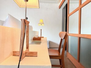 2 Schlafzimmer, Daunenbettdecken, Schreibtisch, kostenloses WLAN