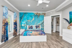 2 bedrooms, desk, iron/ironing board, WiFi - Prolific Blue Haven in Houston (Houston)