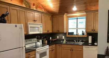 Lovely Mountain Villa-Close to Amenities-Walk to Fairfield Lk