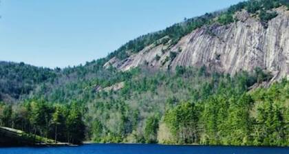 20% off Nov/Dec - Lovely Mountain Villa-Close to Amenities-Walk to Fairfield Lk