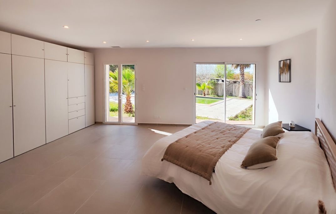 Single storey villa of 1050 m2