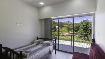 4 bedrooms, WiFi, bed sheets