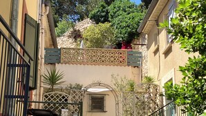 شرفة/رواق