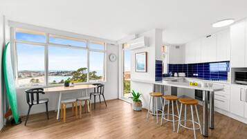 Oven, stovetop, dishwasher, coffee/tea maker