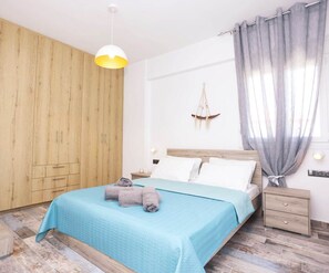 3 Schlafzimmer, Zimmersafe, Bügeleisen/Bügelbrett, Reisekinderbett