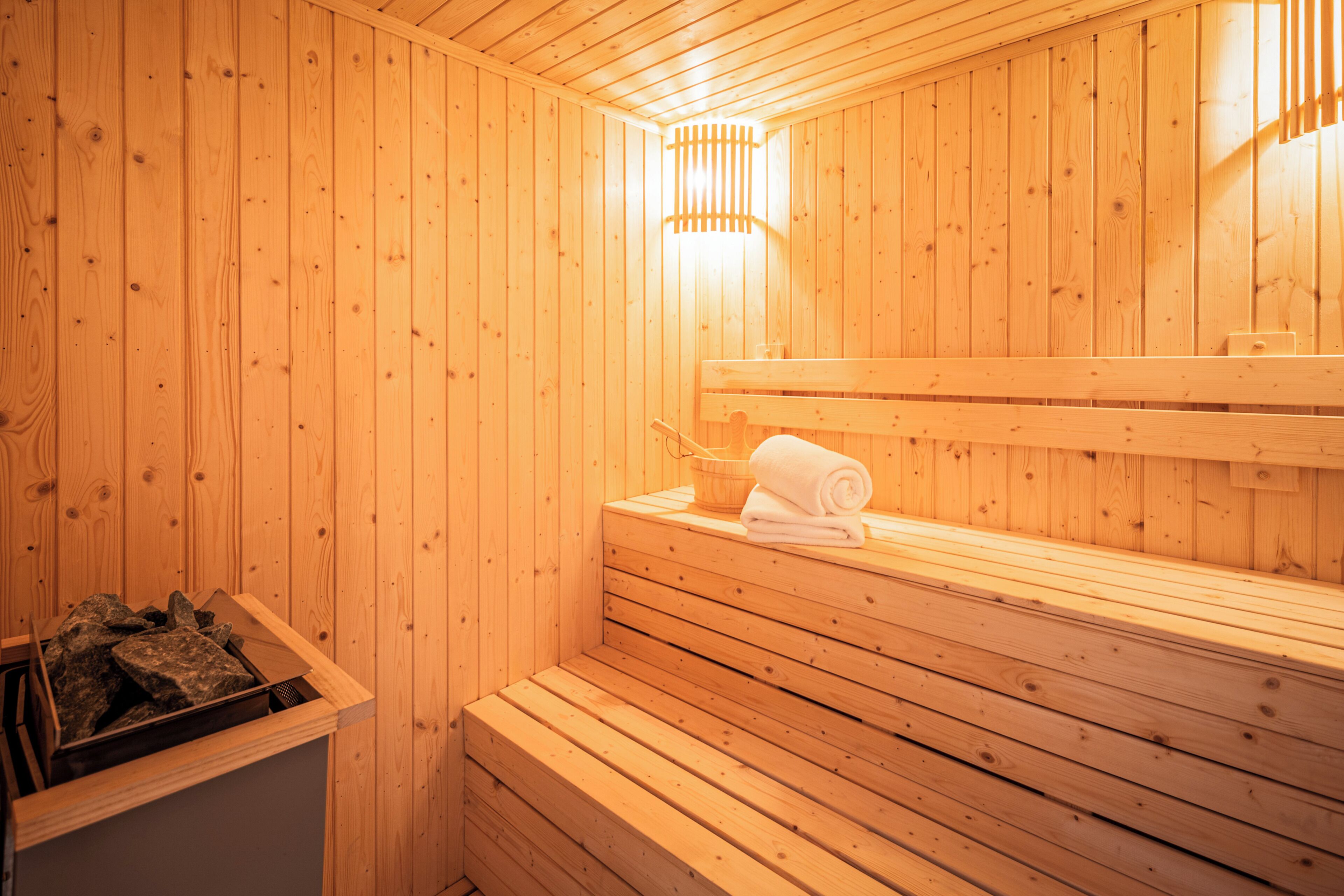 Indoor spa tub