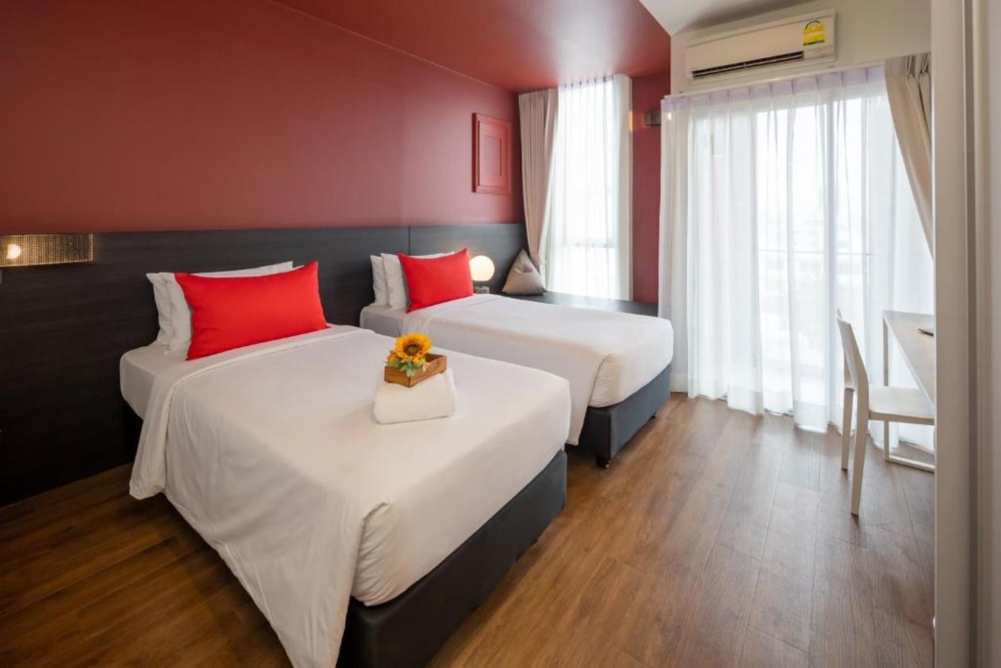 Minibar, caja de seguridad en la habitación, escritorio y wifi gratis 