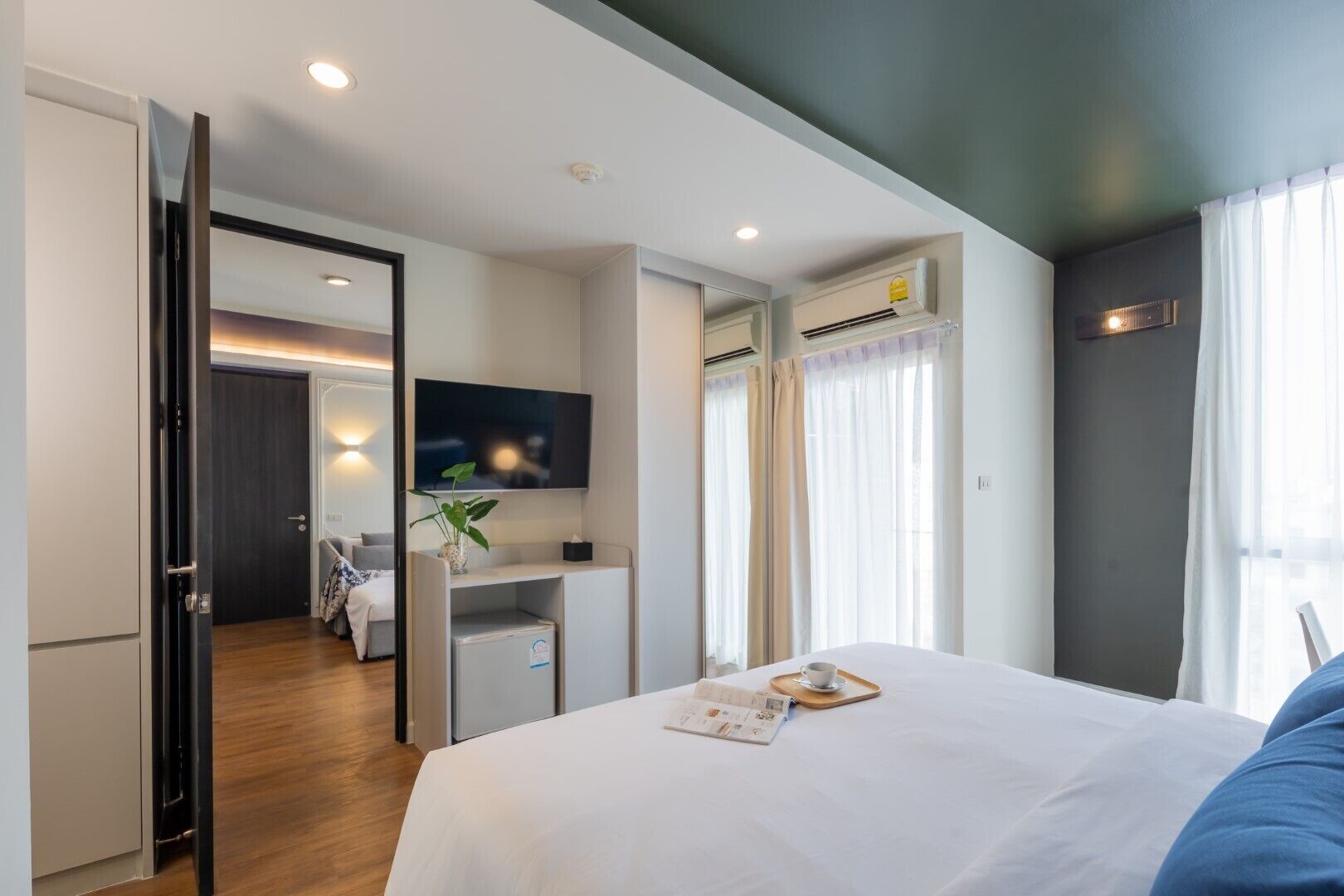 Family Double or Twin Room | มินิบาร์, ตู้นิ  รภัยในห้องพัก, โต๊ะทำงาน, Wi-Fi ฟรี