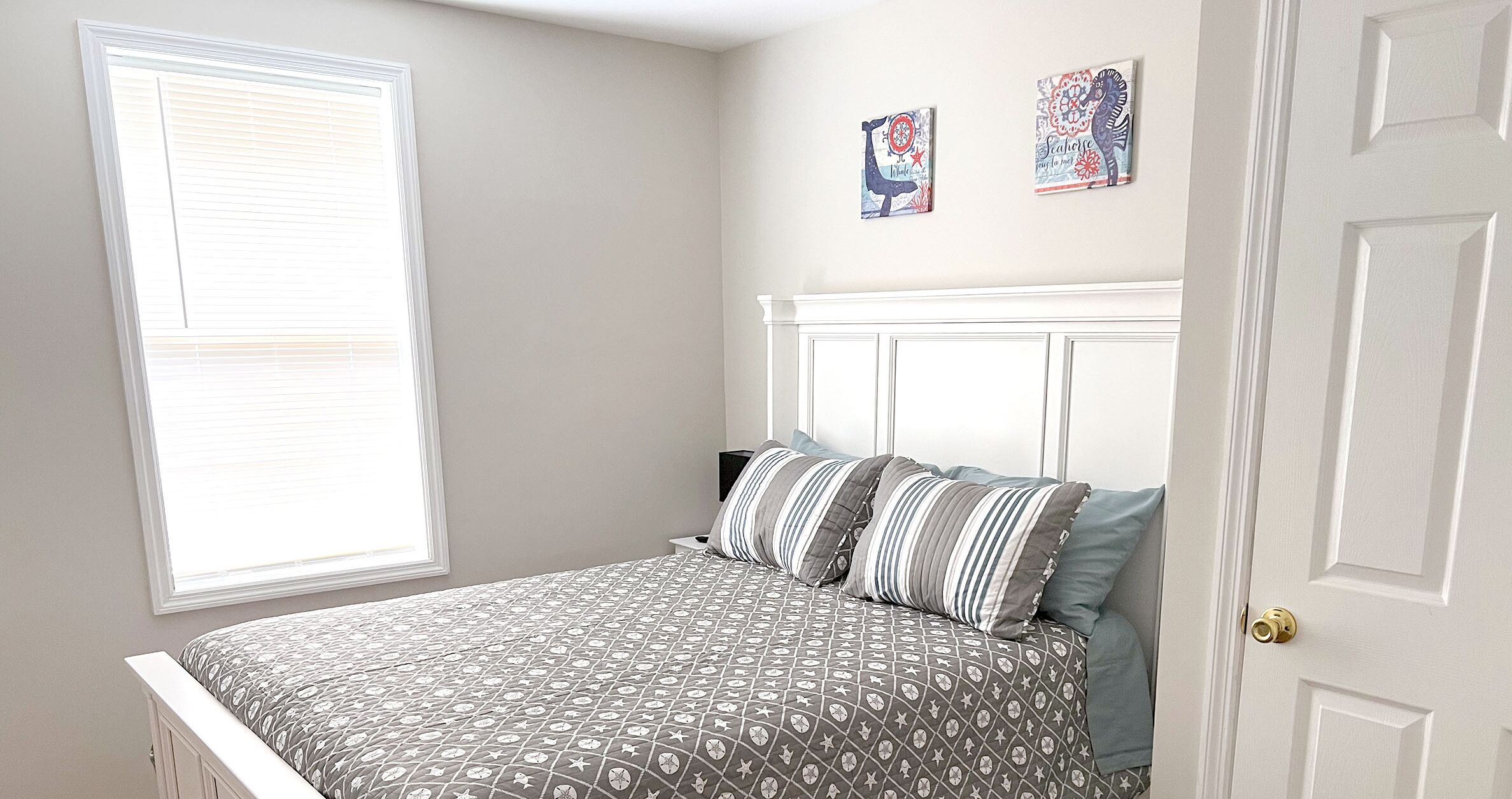 Cozy cottage 500 ft to boardwalk with off-st parking