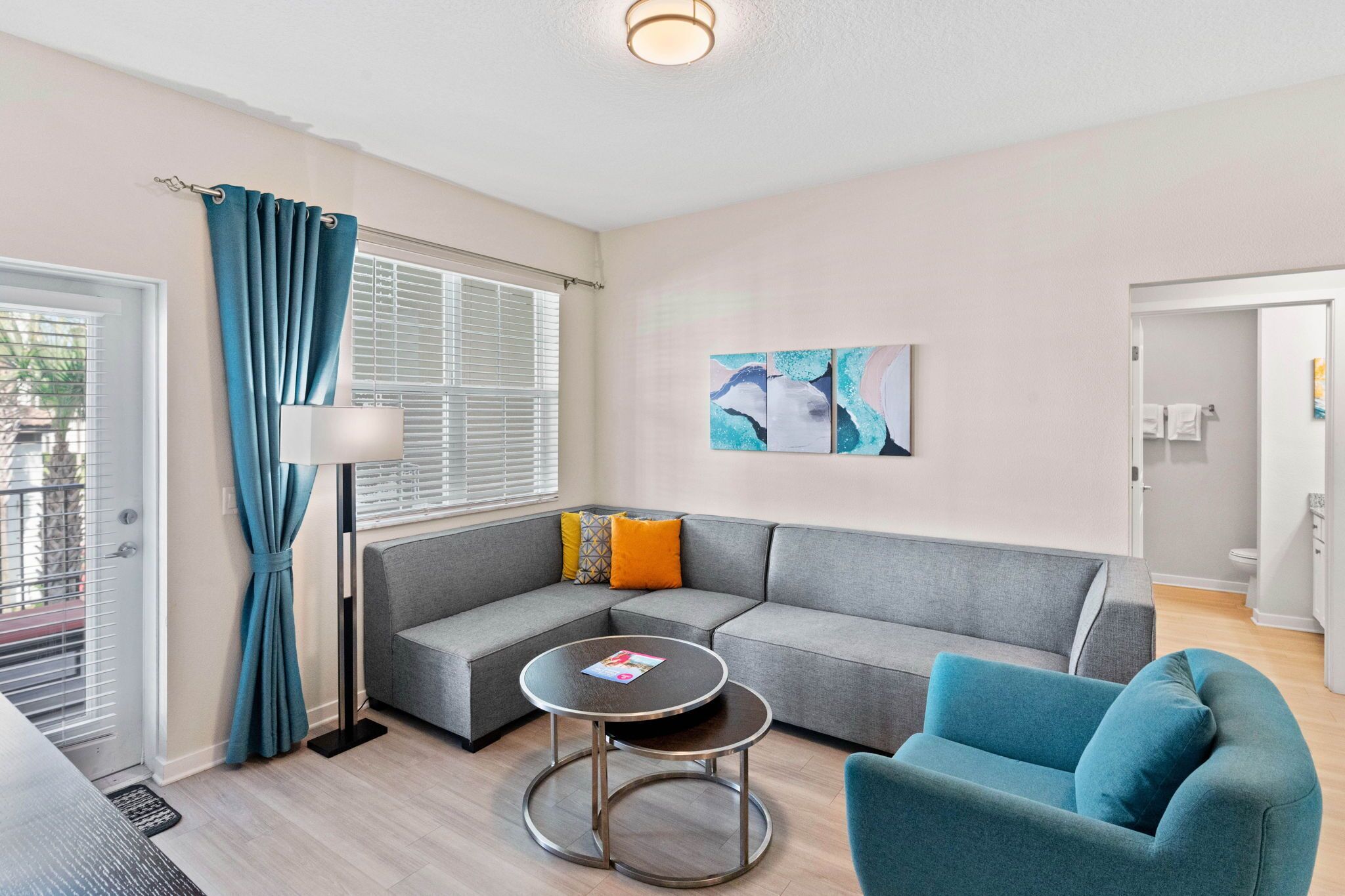 Close to Conv. Center, Universal and Disney!