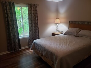 4 bedrooms, free WiFi, bed sheets