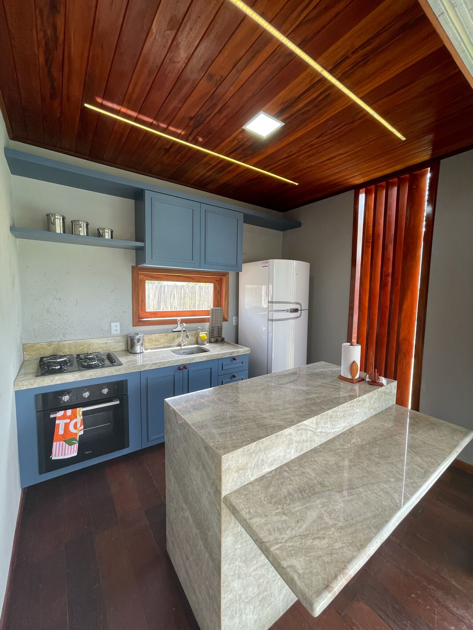Family House | Private kitchen | Fridge, microwave, oven, toaster