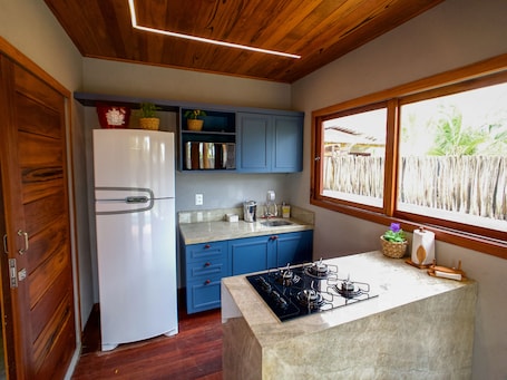 Design House | Private kitchen | Fridge, microwave, oven, toaster