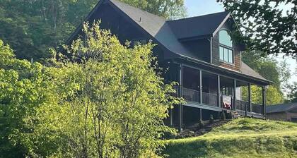 House at Maple Ridge, perfect for long stays.