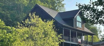 House at Maple Ridge, perfect for long stays.