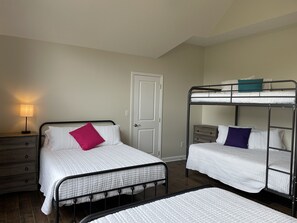 4 chambres, bureau, fer et planche Ă repasser, Wi-Fi gratuit