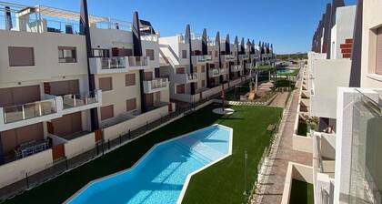 Penthouse Avec Solarium Privé à 250m de la Plage