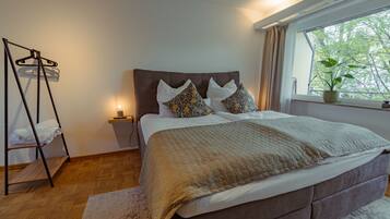 1 quarto, escrivaninha, Wi-Fi, roupa de cama