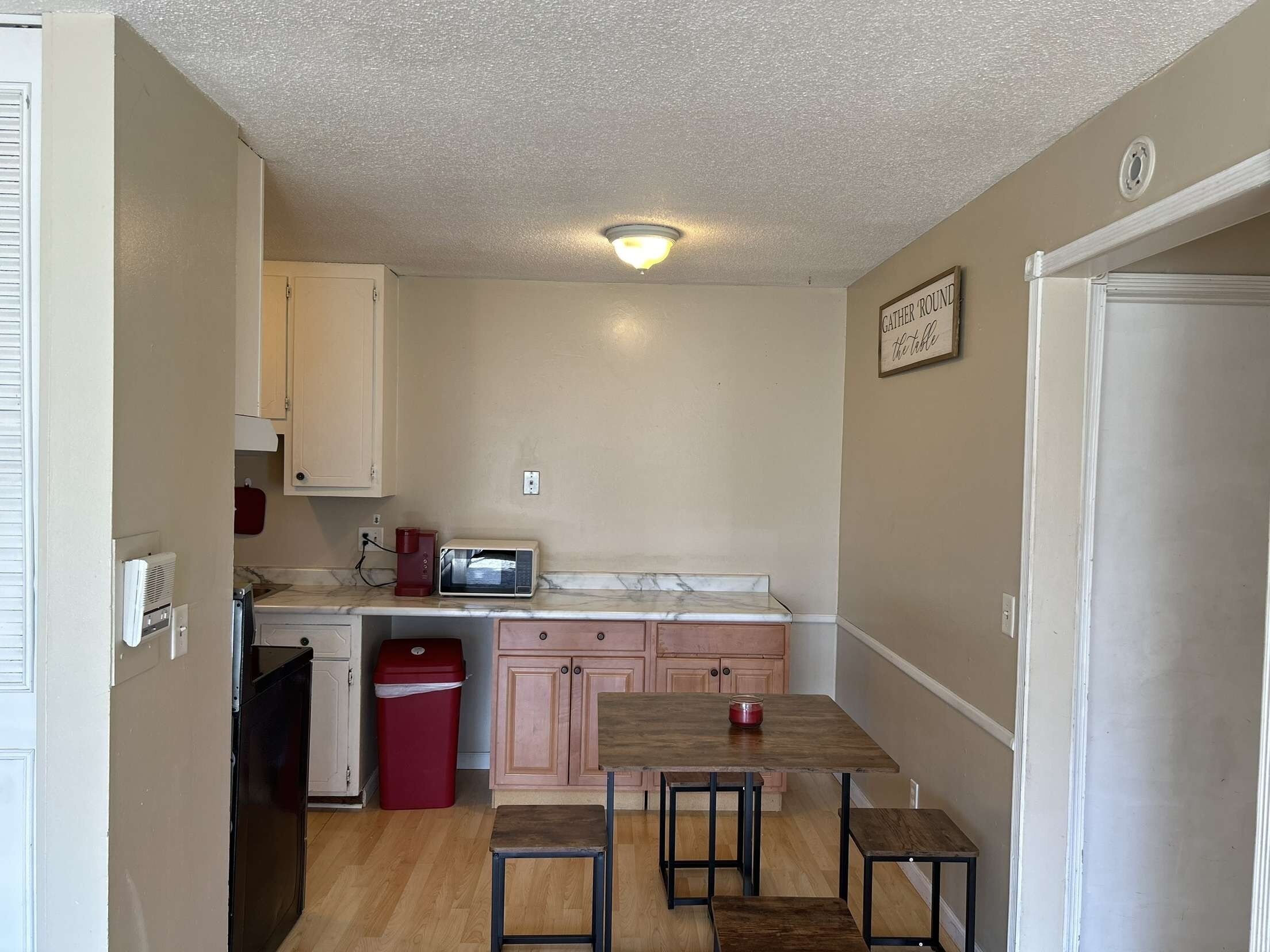 Cozy Uptown 2bed 1bath apt