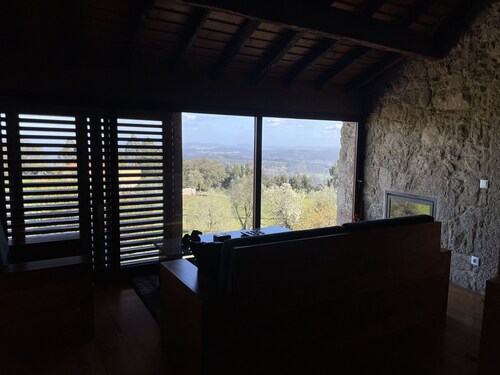 AltaVista, refurbished country house with fireplace, garden, swimming pool and incredible views.